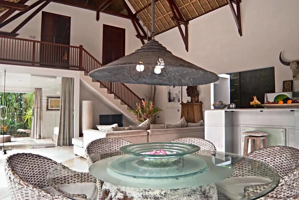 Elina Villas Seminyak Endonezya